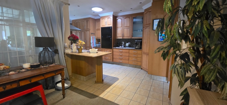 4 Bedroom Property for Sale in Vanderbijlpark Sw 2 Gauteng