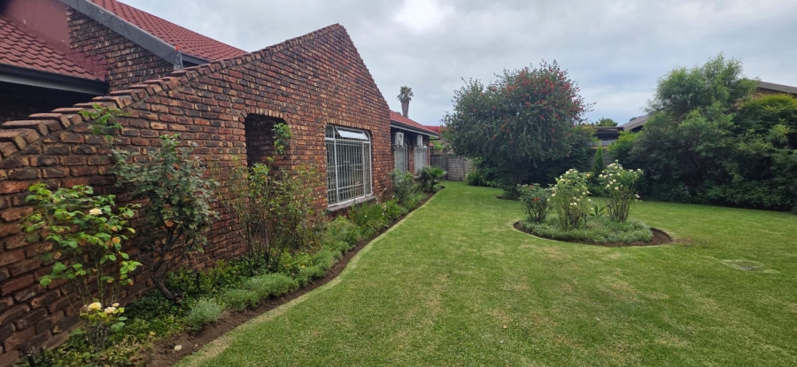 4 Bedroom Property for Sale in Vanderbijlpark Sw 2 Gauteng
