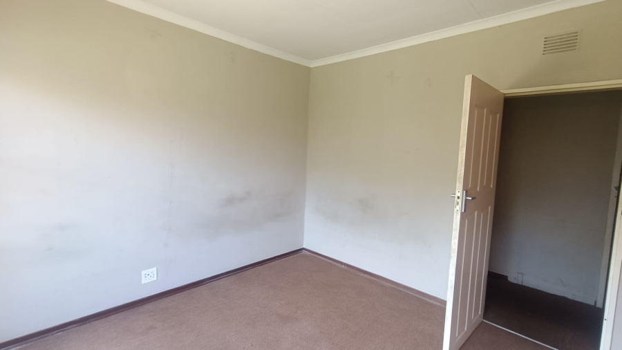 11 Bedroom Property for Sale in Vanderbijlpark SE 7 Gauteng