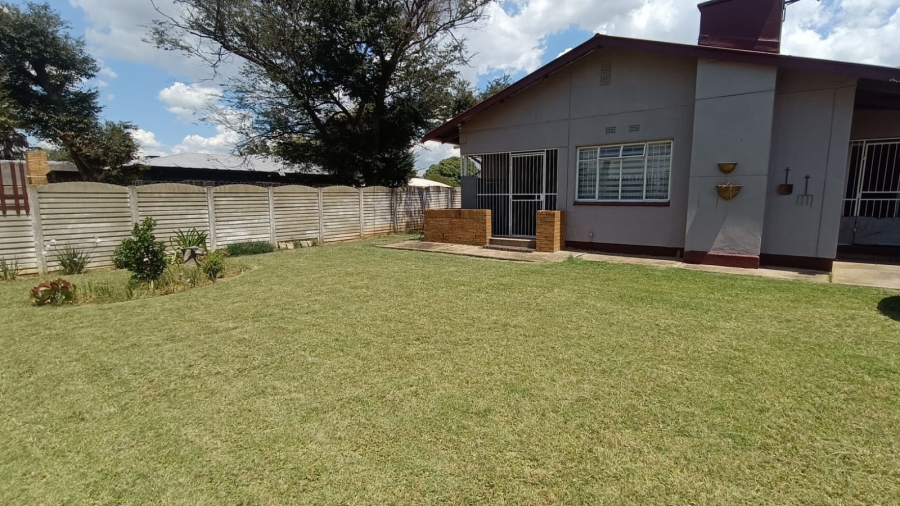 2 Bedroom Property for Sale in Vanderbijlpark SE 1 Gauteng