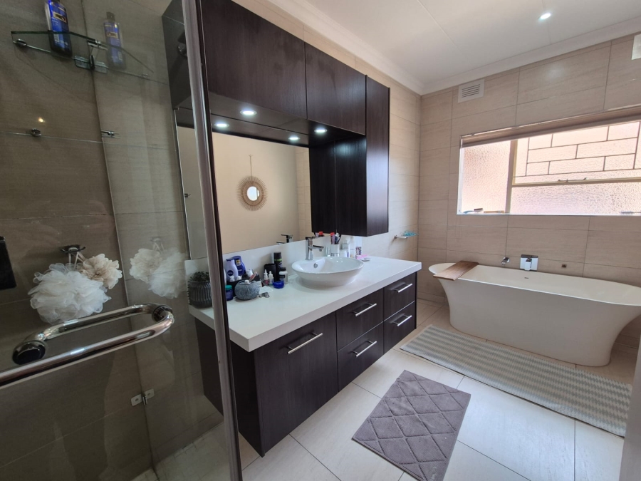 4 Bedroom Property for Sale in Vanderbijlpark SE Gauteng
