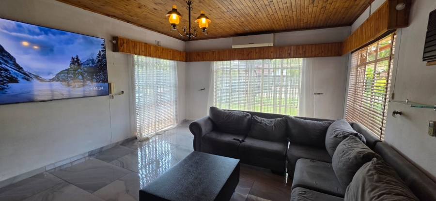 4 Bedroom Property for Sale in Vanderbijlpark SE 2 Gauteng