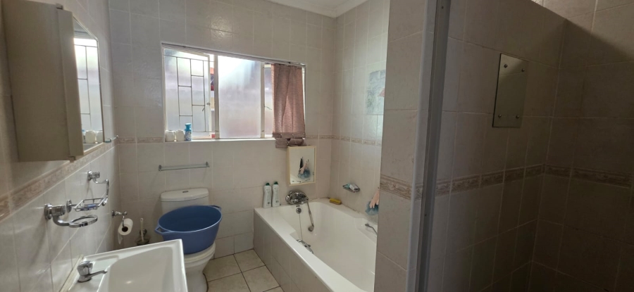 4 Bedroom Property for Sale in Vanderbijlpark SE 2 Gauteng