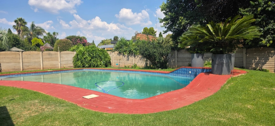 4 Bedroom Property for Sale in Vanderbijlpark SE 2 Gauteng