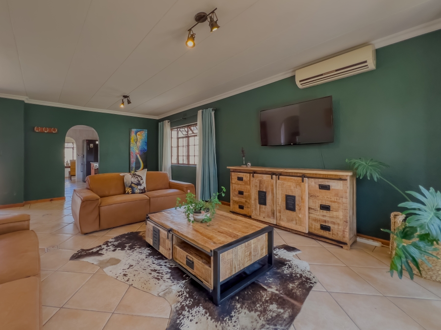 3 Bedroom Property for Sale in Van Riebeeck Park Gauteng