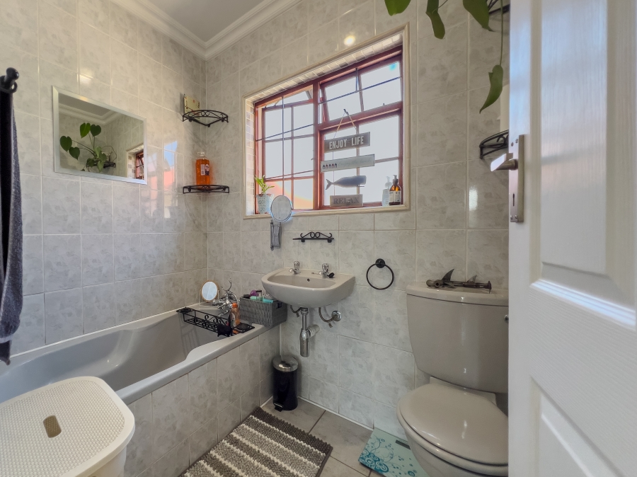 3 Bedroom Property for Sale in Van Riebeeck Park Gauteng