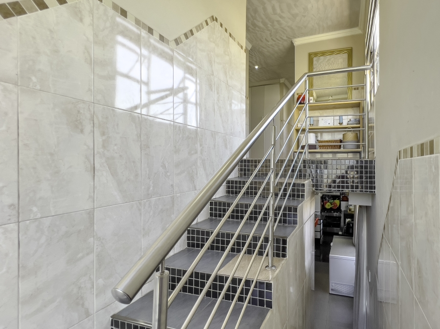 4 Bedroom Property for Sale in Chloorkop Gauteng