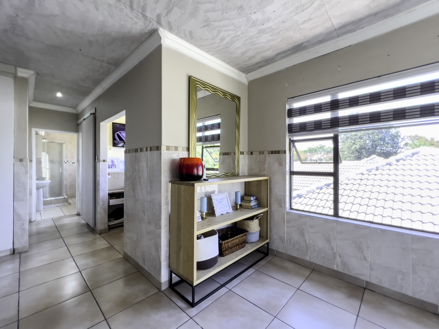 4 Bedroom Property for Sale in Chloorkop Gauteng