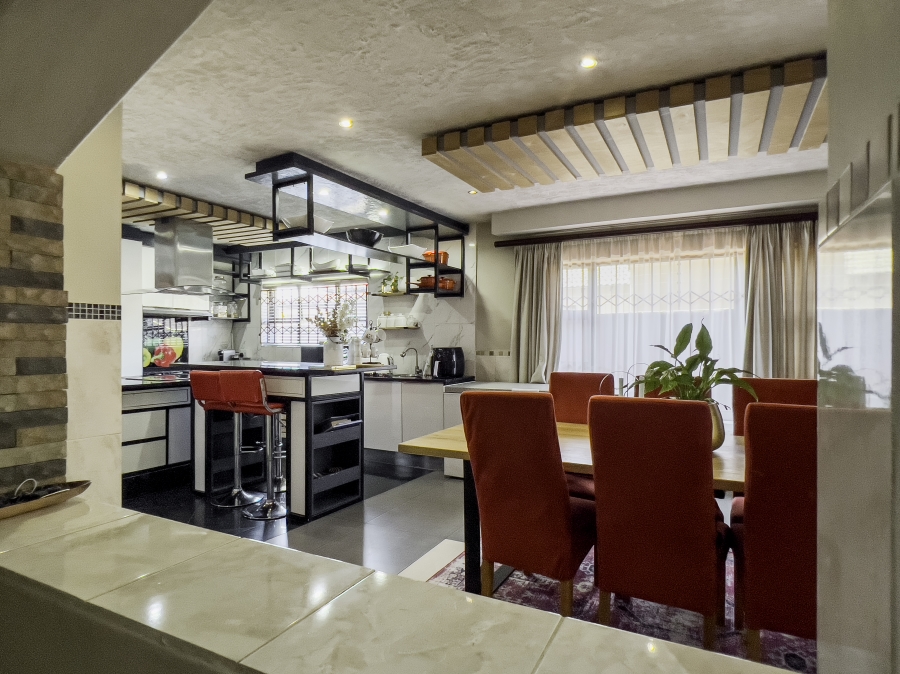 4 Bedroom Property for Sale in Chloorkop Gauteng