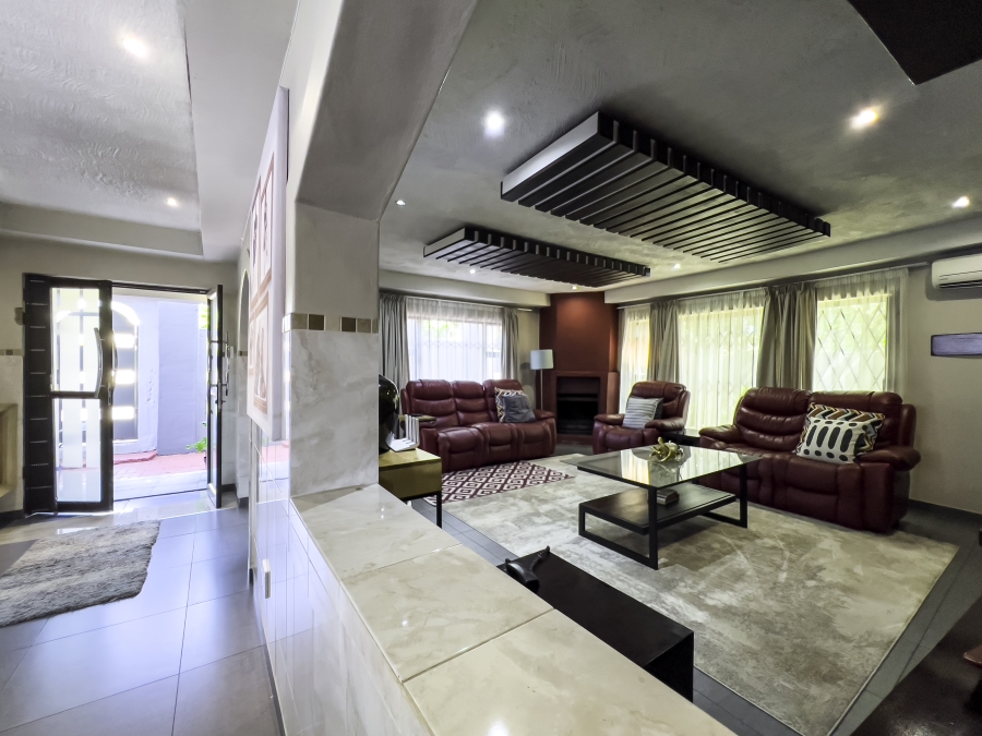 To Let 5 Bedroom Property for Rent in Chloorkop Gauteng