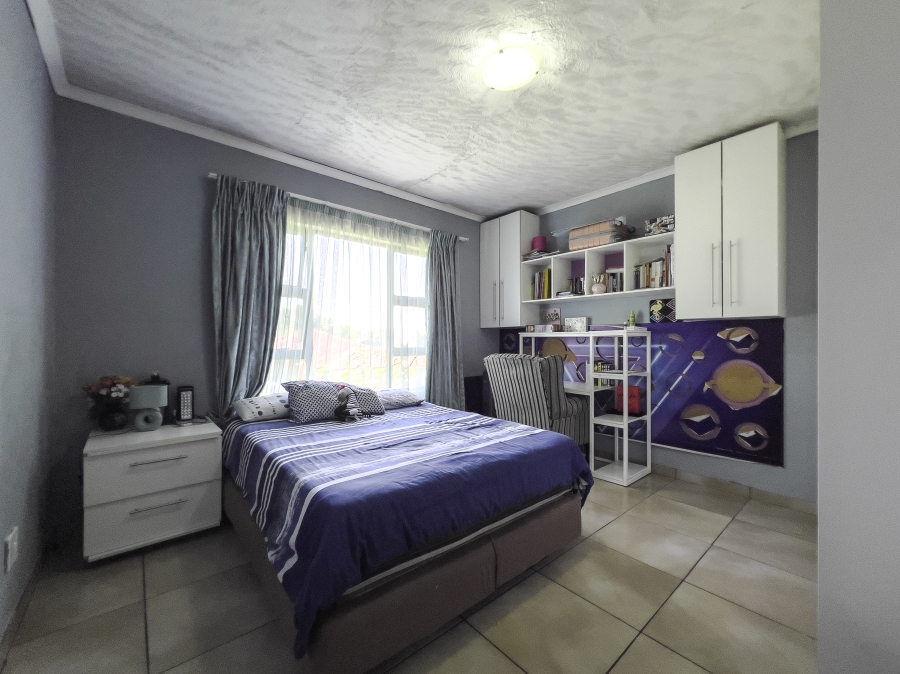 To Let 5 Bedroom Property for Rent in Chloorkop Gauteng