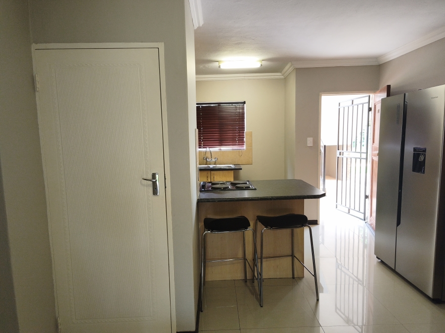 To Let 2 Bedroom Property for Rent in Erand Gardens Gauteng
