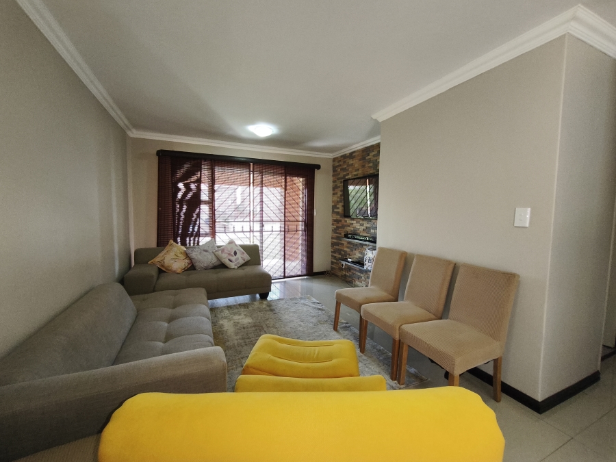 To Let 2 Bedroom Property for Rent in Erand Gardens Gauteng