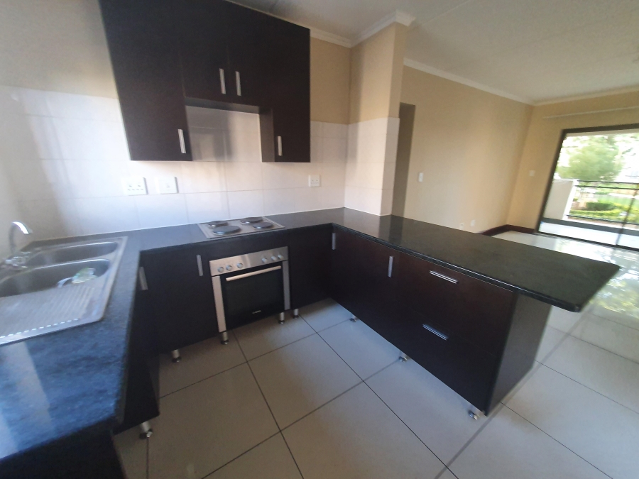To Let 2 Bedroom Property for Rent in Noordwyk Gauteng