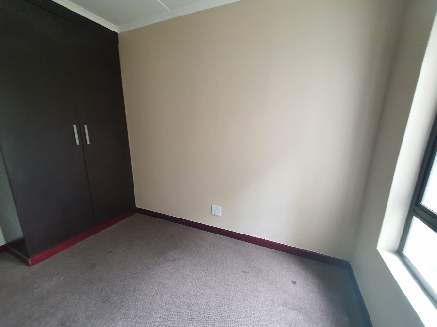 To Let 2 Bedroom Property for Rent in Noordwyk Gauteng