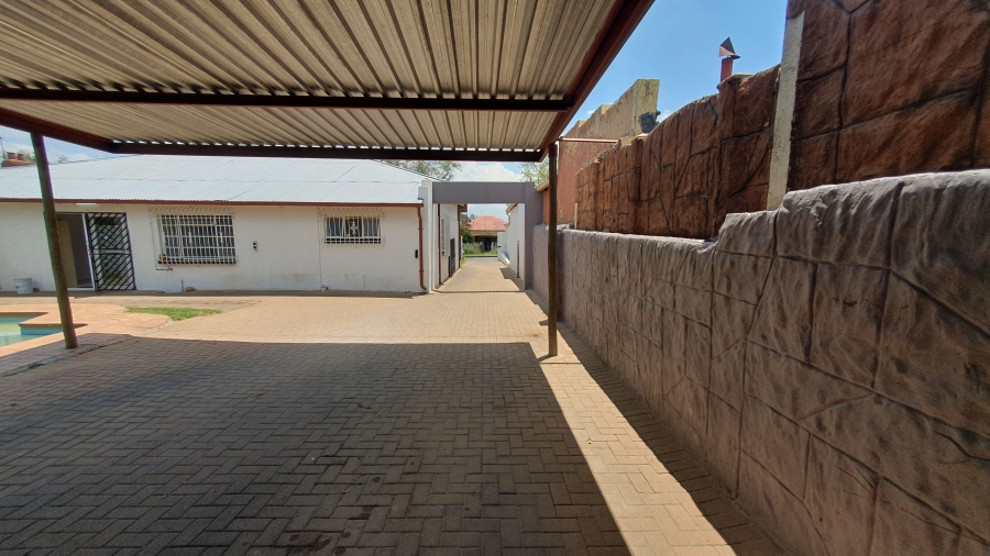 4 Bedroom Property for Sale in The Hill Gauteng