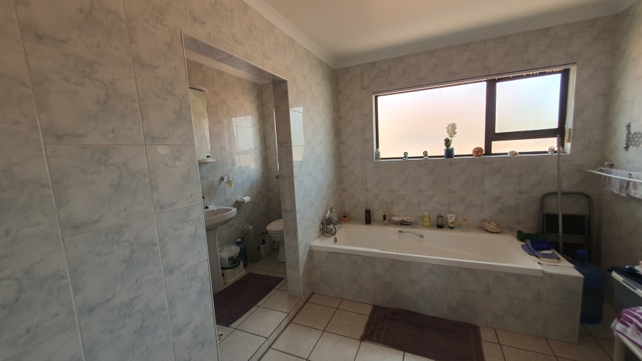 2 Bedroom Property for Sale in The Hill Gauteng
