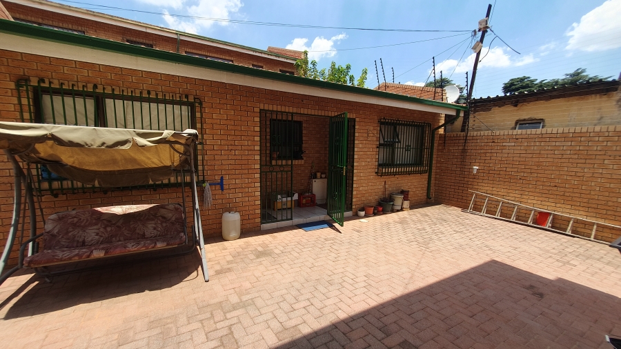 2 Bedroom Property for Sale in The Hill Gauteng