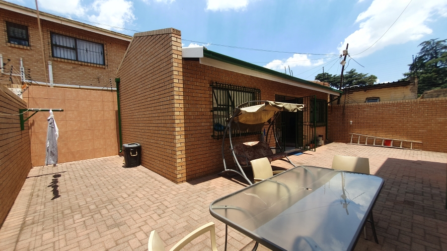 2 Bedroom Property for Sale in The Hill Gauteng