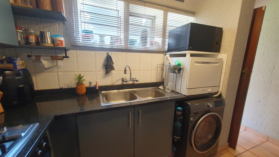 2 Bedroom Property for Sale in Winchester Hills Gauteng