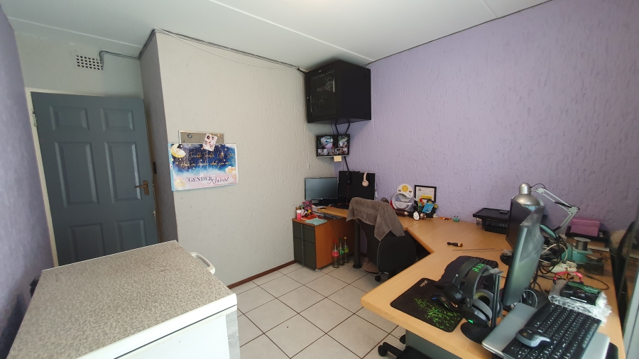 2 Bedroom Property for Sale in Winchester Hills Gauteng