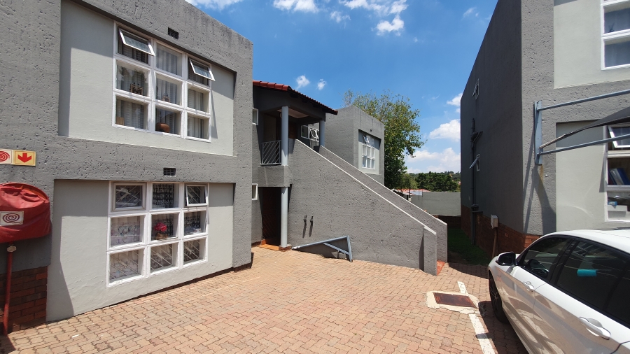 2 Bedroom Property for Sale in Winchester Hills Gauteng