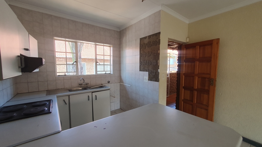 3 Bedroom Property for Sale in Glenvista Gauteng
