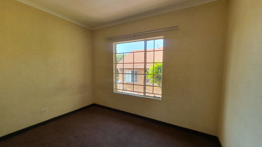3 Bedroom Property for Sale in Glenvista Gauteng