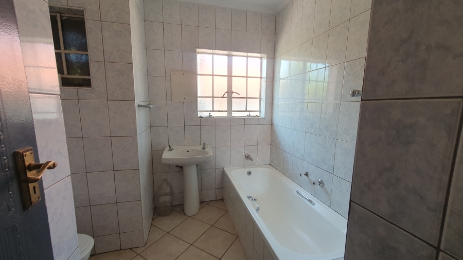 3 Bedroom Property for Sale in Glenvista Gauteng