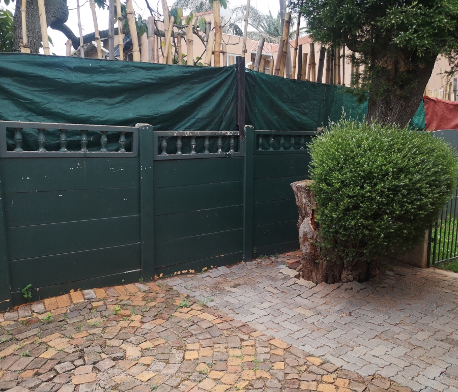 1 Bedroom Property for Sale in Fairland Gauteng