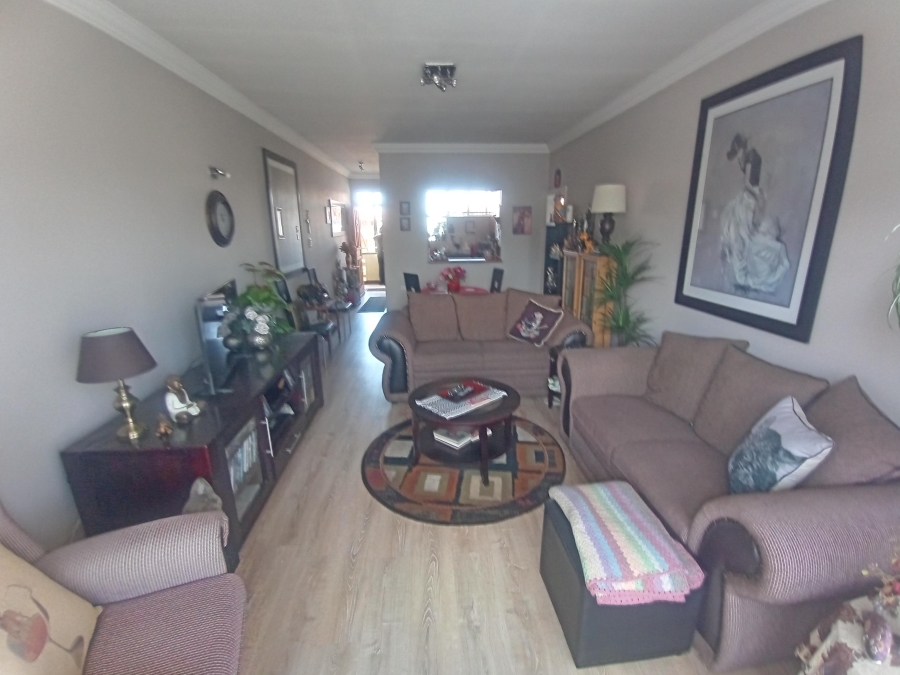 2 Bedroom Property for Sale in New Redruth Gauteng