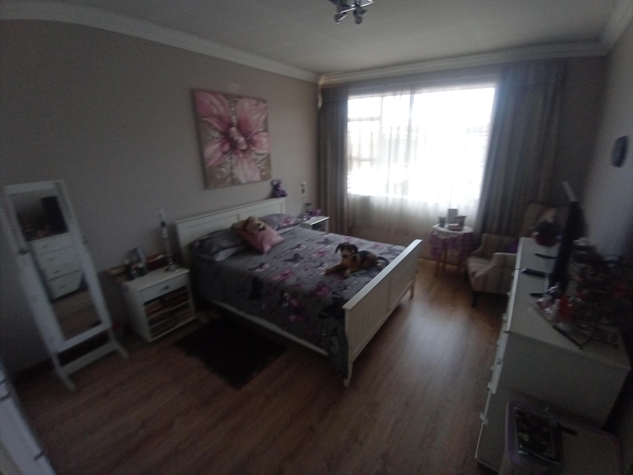 2 Bedroom Property for Sale in New Redruth Gauteng