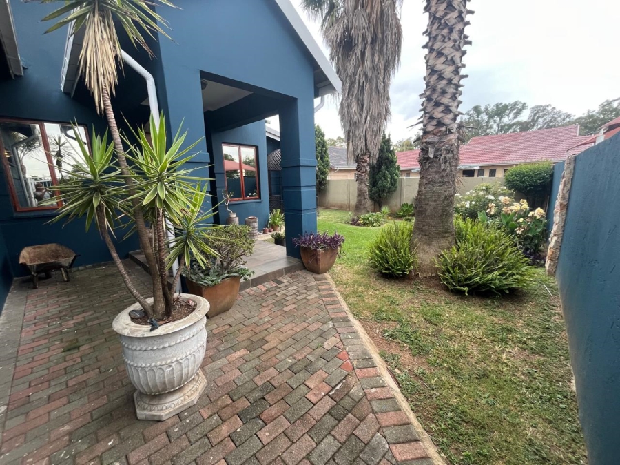 4 Bedroom Property for Sale in Randhart Gauteng