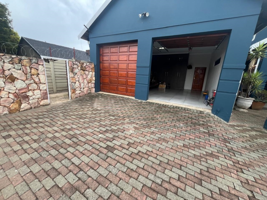 4 Bedroom Property for Sale in Randhart Gauteng