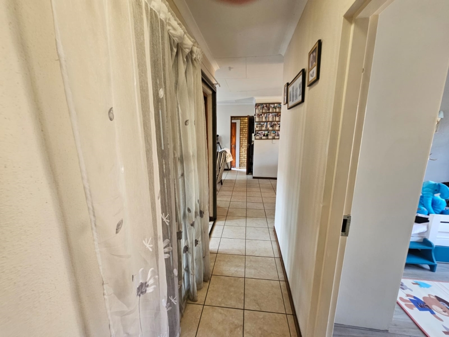 3 Bedroom Property for Sale in New Redruth Gauteng