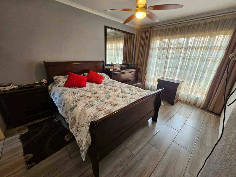 3 Bedroom Property for Sale in New Redruth Gauteng