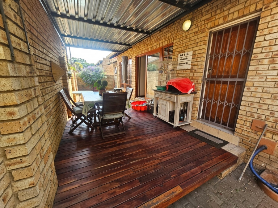 3 Bedroom Property for Sale in New Redruth Gauteng