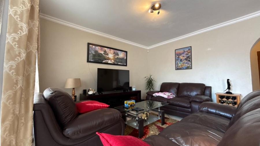 2 Bedroom Property for Sale in Risana Gauteng