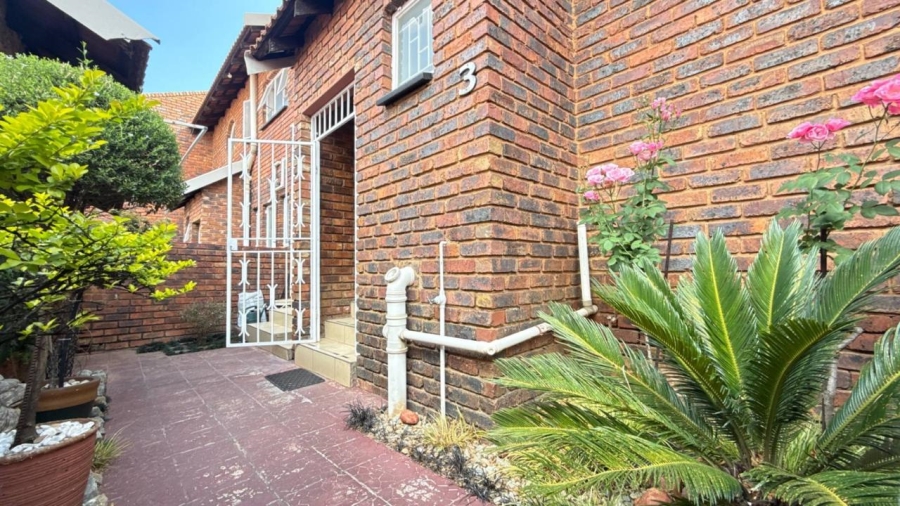 2 Bedroom Property for Sale in Risana Gauteng