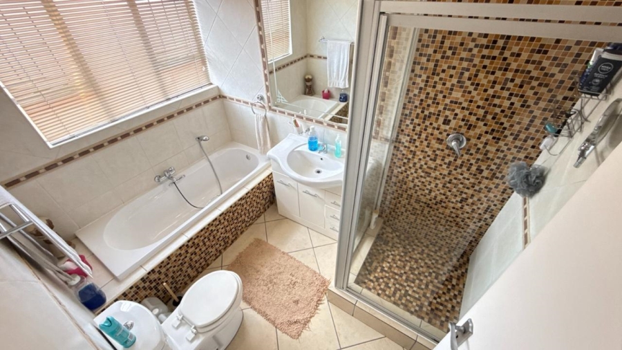 2 Bedroom Property for Sale in Risana Gauteng