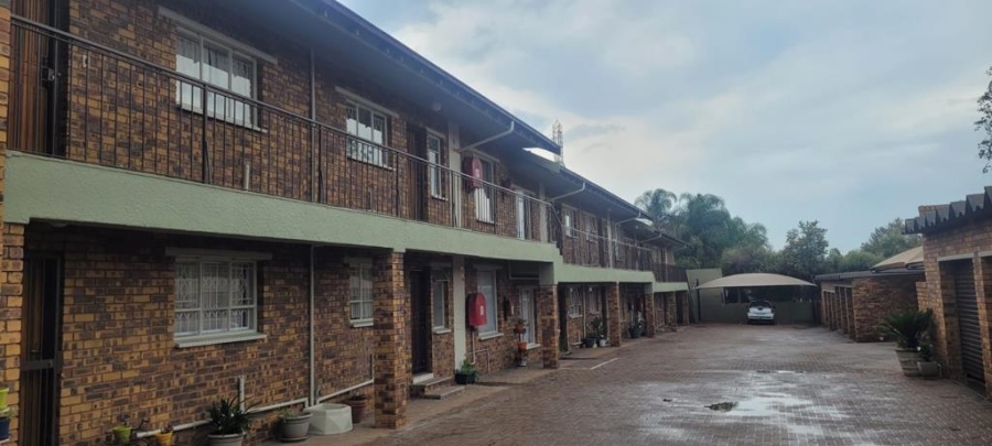 2 Bedroom Property for Sale in New Redruth Gauteng
