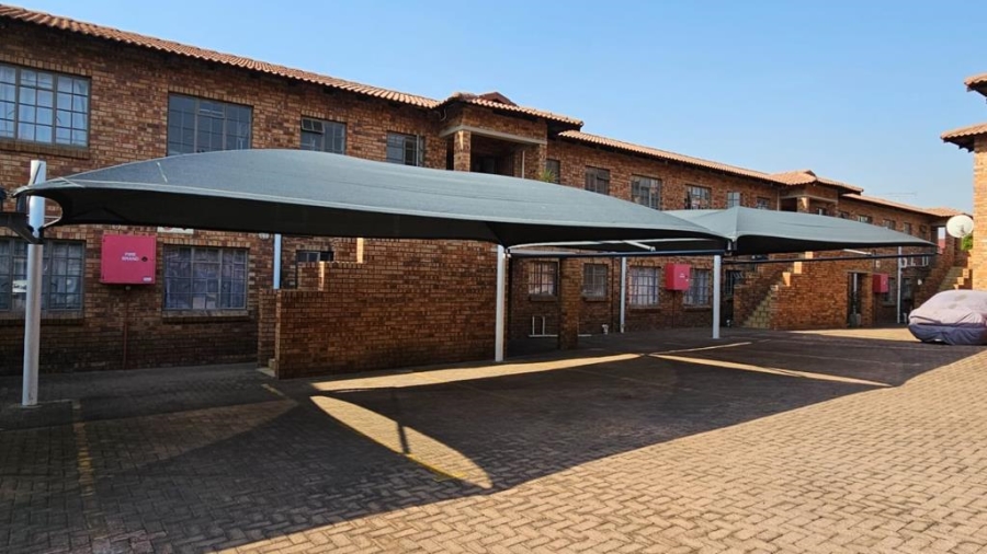 2 Bedroom Property for Sale in New Redruth Gauteng