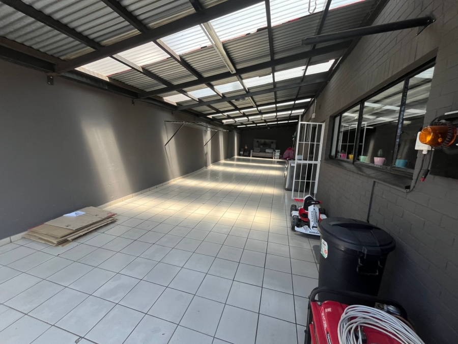 3 Bedroom Property for Sale in South Crest Gauteng