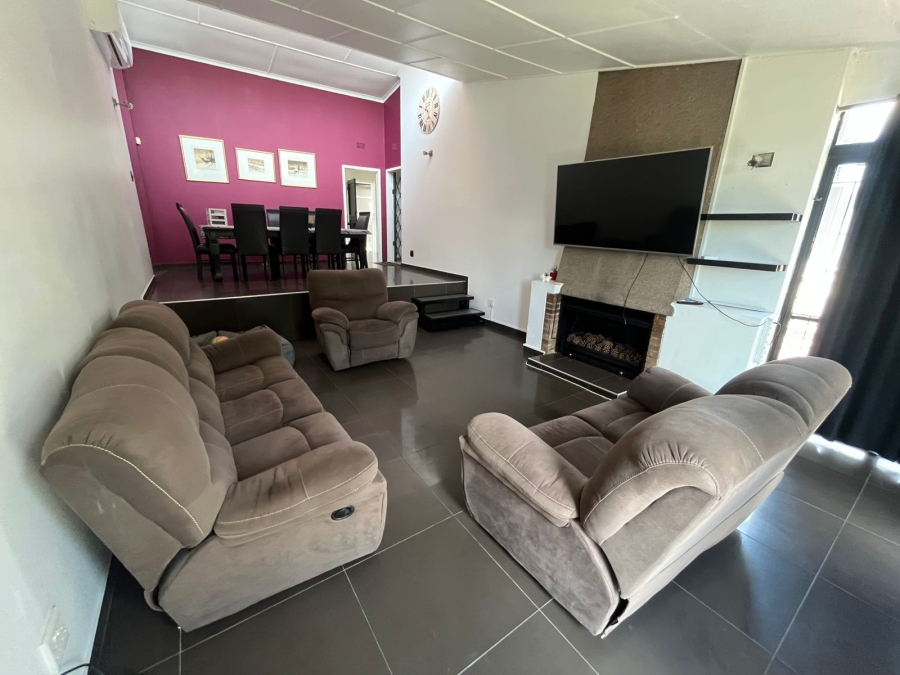 3 Bedroom Property for Sale in South Crest Gauteng