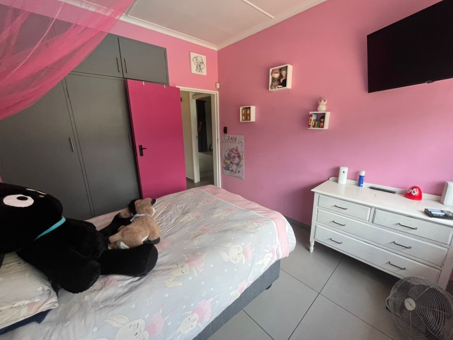 3 Bedroom Property for Sale in South Crest Gauteng