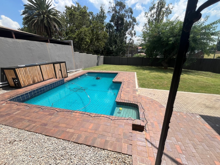 3 Bedroom Property for Sale in South Crest Gauteng