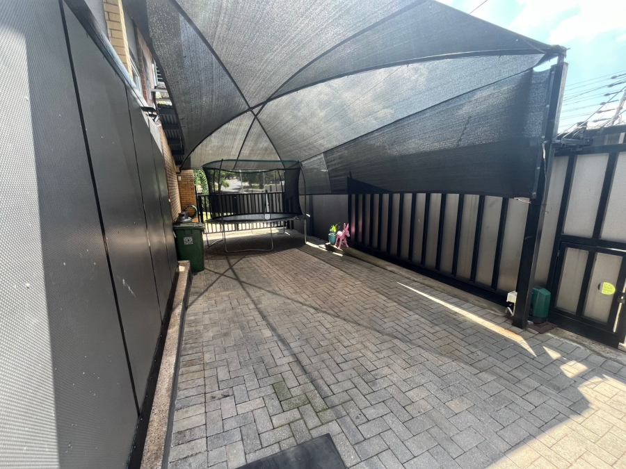 3 Bedroom Property for Sale in South Crest Gauteng