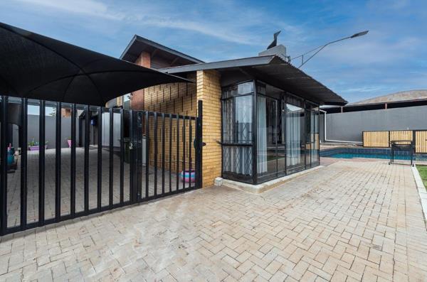 3 Bedroom Property for Sale in South Crest Gauteng