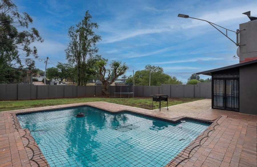 3 Bedroom Property for Sale in South Crest Gauteng