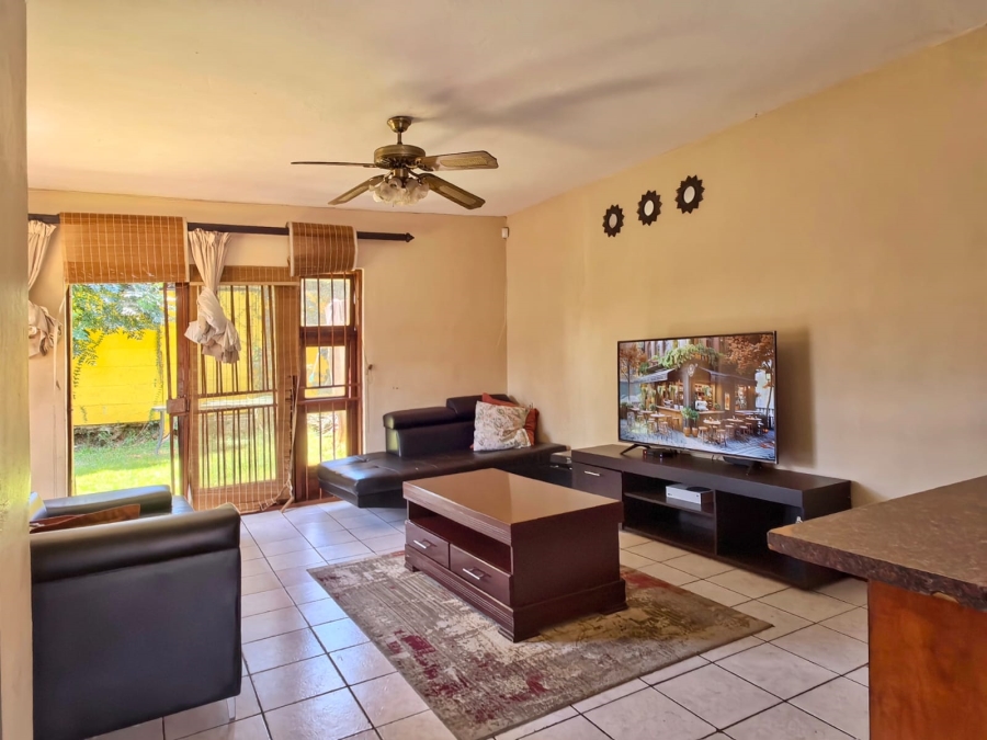 2 Bedroom Property for Sale in Fontainebleau Gauteng